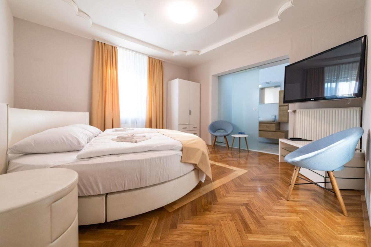 Apartments And Rooms Rubina Ljubljana Bagian luar foto