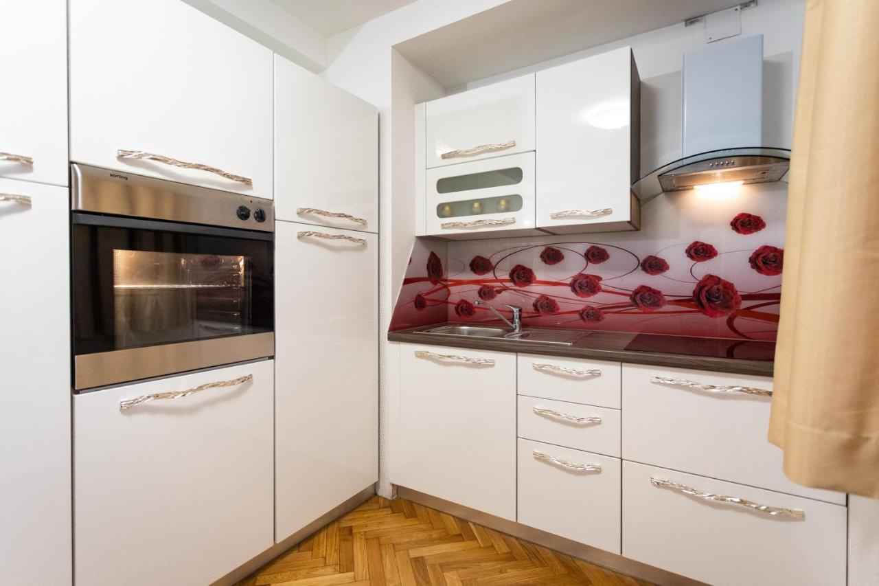 Apartments And Rooms Rubina Ljubljana Bagian luar foto
