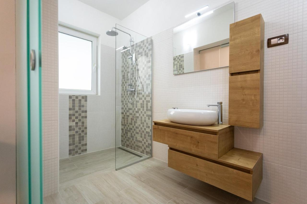 Apartments And Rooms Rubina Ljubljana Bagian luar foto