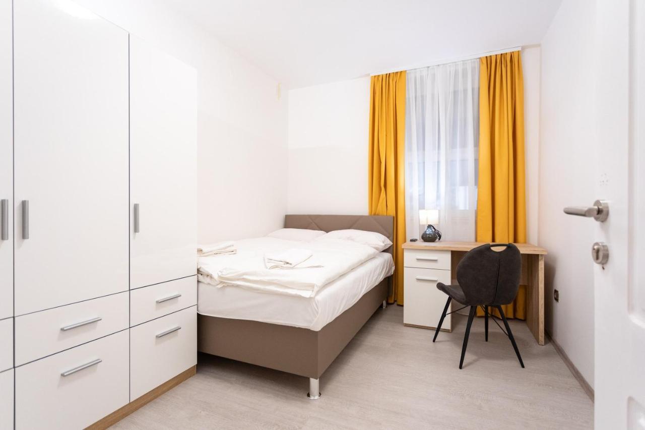 Apartments And Rooms Rubina Ljubljana Bagian luar foto