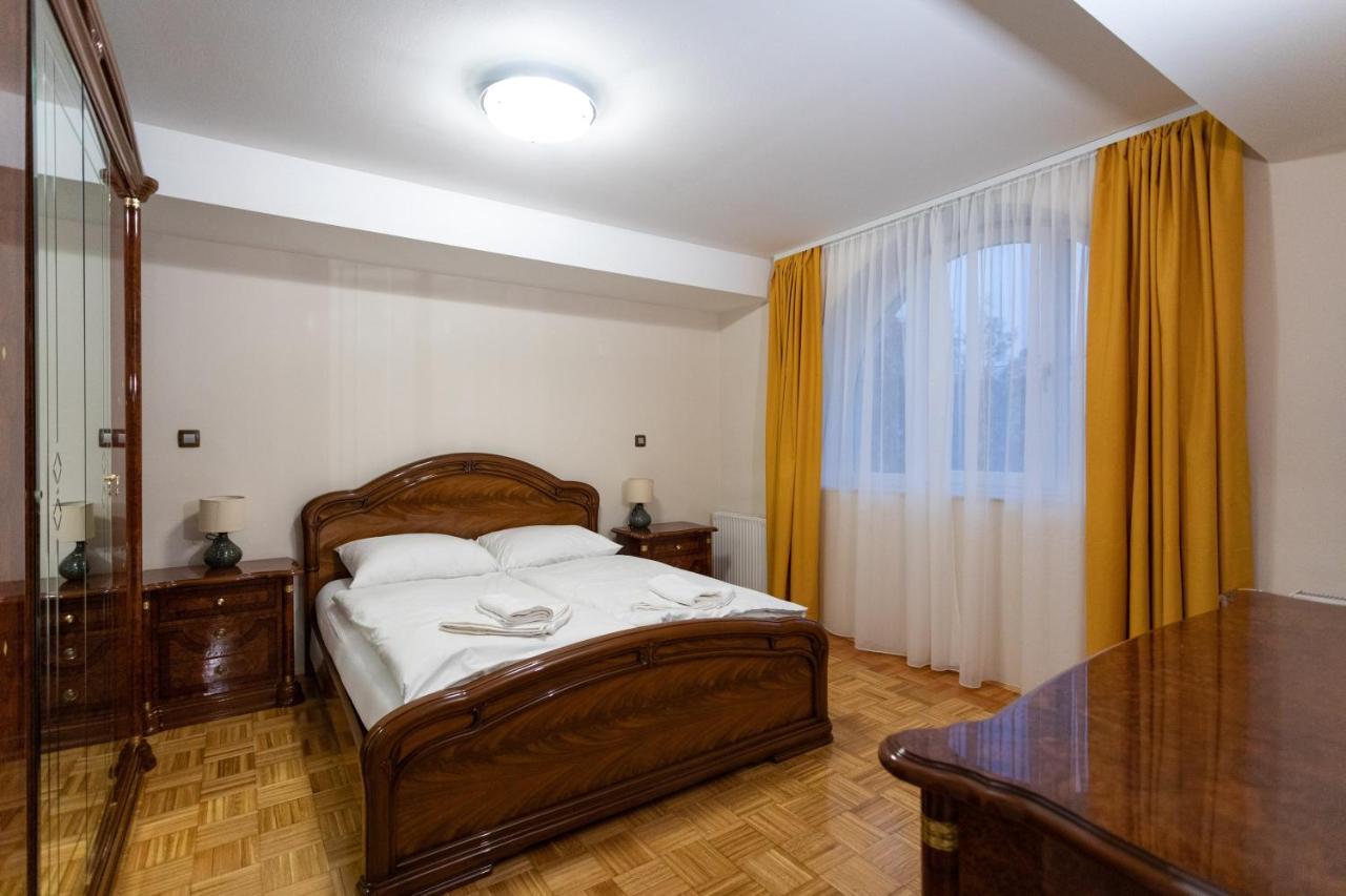 Apartments And Rooms Rubina Ljubljana Bagian luar foto
